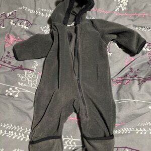 Columbia Fleece suit size 6-12 months